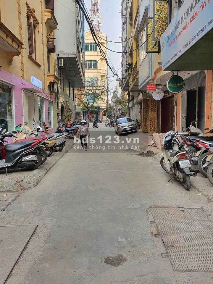 BÁN GẤP NHÀ HIẾM Ở GIANG VĂN MINH, Ô TÔ, MT4.5, DT55M2
