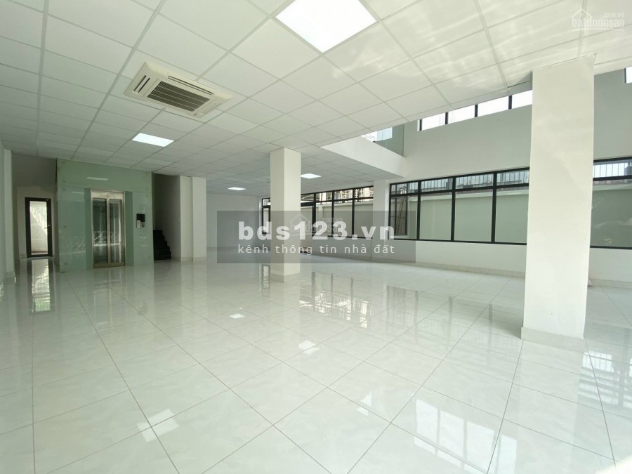 Cho Thuê Tòa nhà văn phòng 800m2 hầm 5 lầu sàn trống suốt Nguyễn văn hưởng Thảo điền Quận 2 MS:164