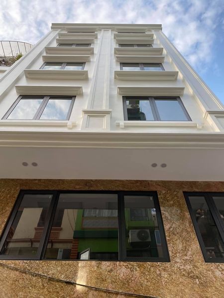 Bán nhà mặt phố Khương Đình 60m2, Thang máy, vỉa hè rộng, ô tô dừng đỗ, kinh doanh nhỉnh 13 tỷ