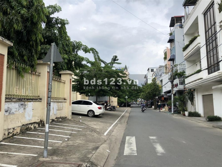 Bán nhà Đinh Bộ Lĩnh P24 Bình Thạnh 4.2 x 18m Cn85m2 trệt 3 lầu giá 12 tỷ tl
