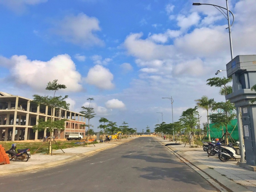 Cần bán nhà thô 3 tầng ven sông gần ngay Phố Cổ Hội An