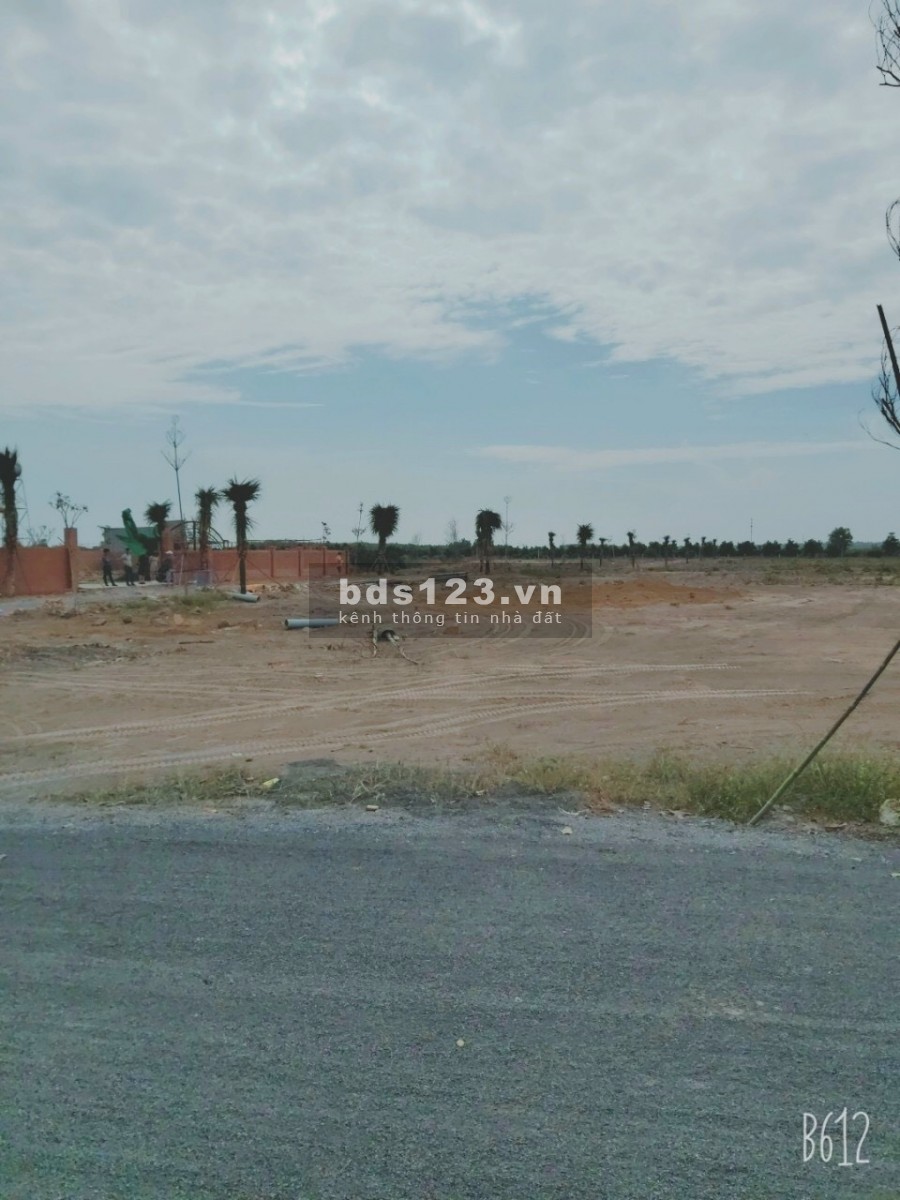Tôi cần bán 9000m2 đã tách 9 sổ, gần suối nước nóng Bình Châu, tiện xây nhà vườn, đầu tư để dành, chỉ có 1,1tỷ (1tr/m2).