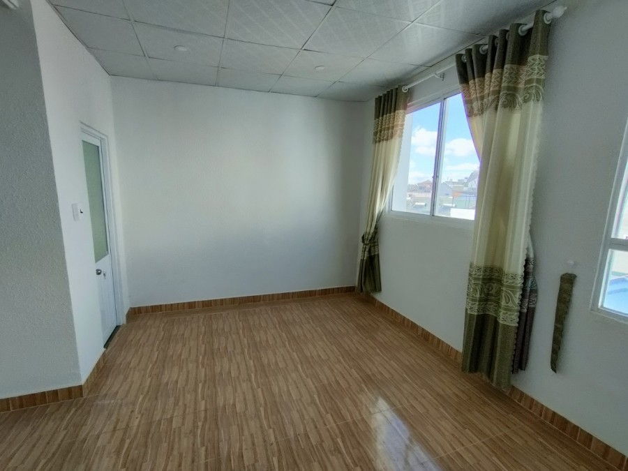 Bán nhà phố Đà Lạt, cách chợ Đà Lạt 800m