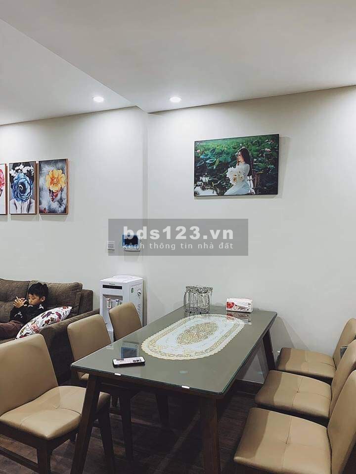 Cho thuê căn hộ chung cư Gold Season 2pn 2wc đầy đủ nội thất. Giá: 12,5 Tr/Tháng