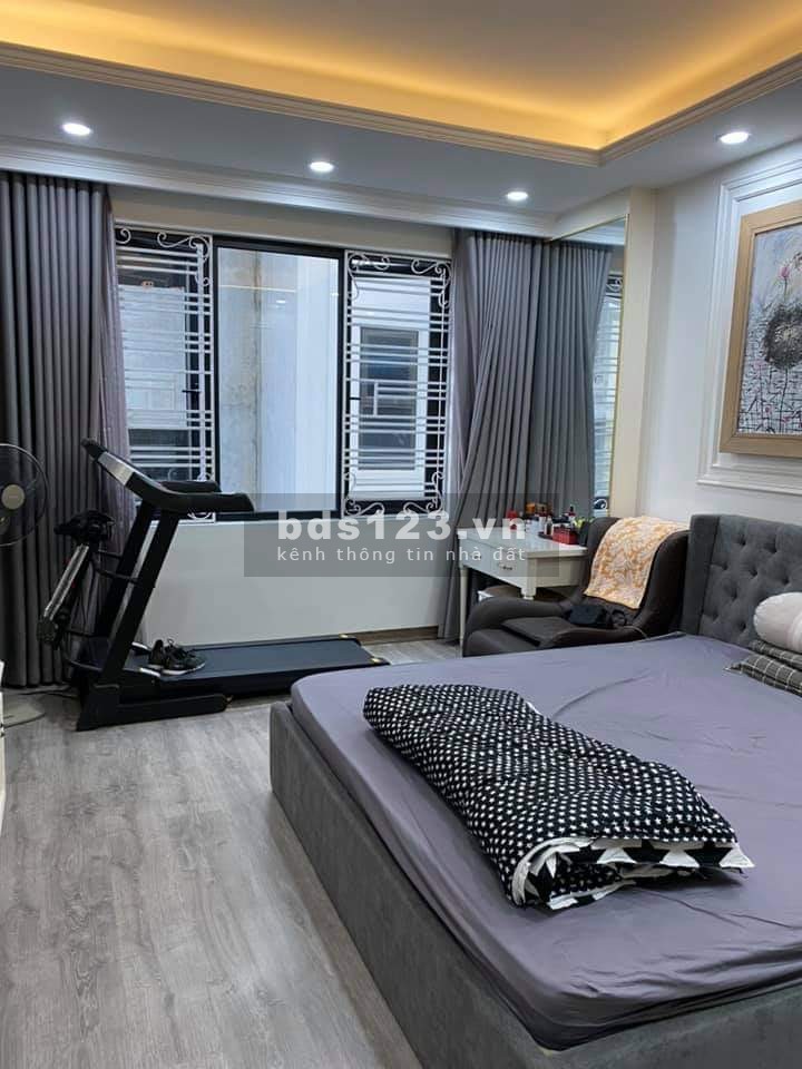 Cần bán nhà mặt phố Tư Đình dt 60m2 giá 5.3 tỷ