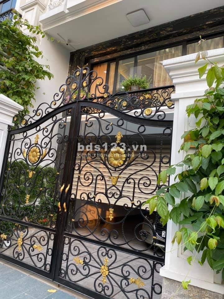 Cần bán nhà mặt phố Tư Đình dt 60m2 giá 5.3 tỷ