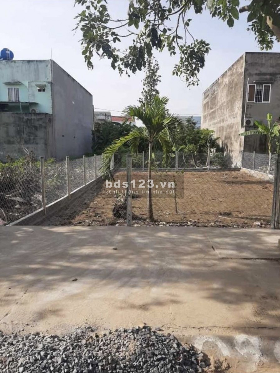 Bán gấp lô đất 125m2 giá rẻ, gần chợ Phú Lợi 2, mặt tiền 16m nhựa, SHR, tiện kd