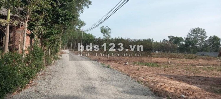 Cần bán đất Chánh Phú Hòa sổ sẵn bao công chứng.