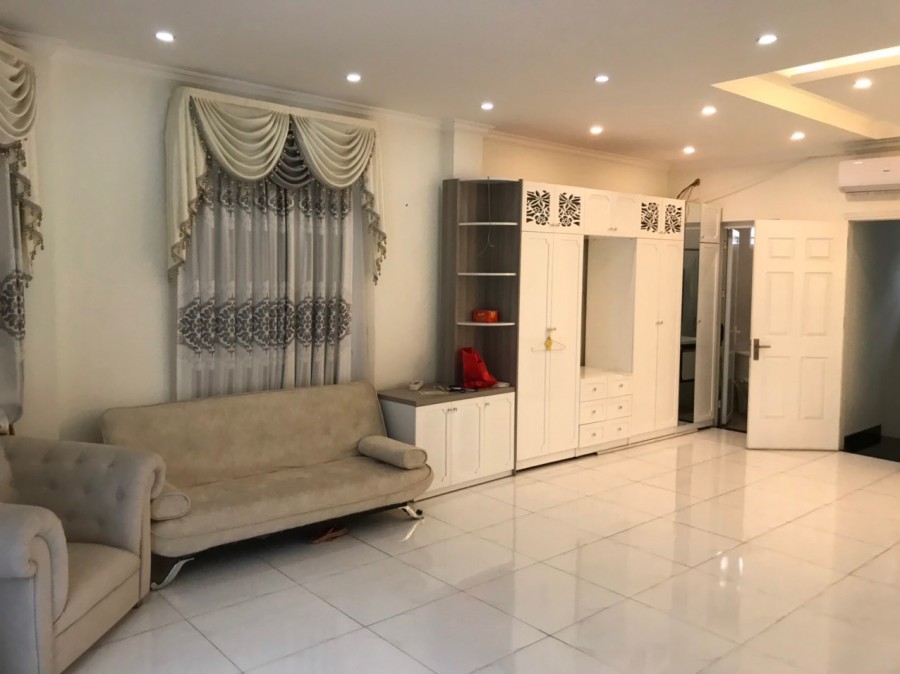 Chính chủ cần bán nhà góc 2MT hẻm 8m Hàn Hải Nguyên, P9, Quận 11. DTSD: 230m2 Nhà trệt 4 lầu, tặng nội thất