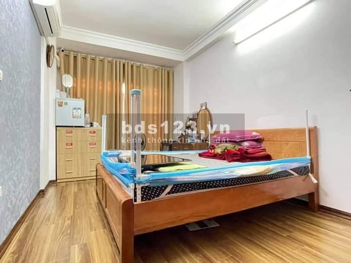 Ngõ Rộng, Gần Phố (Bán Nhà) P. Yên hòa DT 40M X 5 Tâng. Nhà Đẹp ở luôn, 3.8 tỷ Cầu Giấy