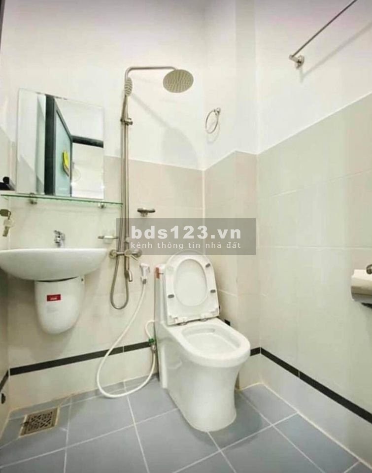 Bán Nhà Riêng 4.5x25 1 Trệt 1 Lầu Sổ Hồng Riêng Đường Đinh Đức Thiện