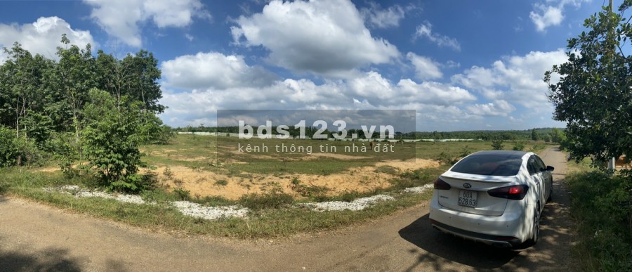 Cần bán lô đất ngay Trường ĐH Ngân Hàng sát bên QL 51, diện tích 4563m2 (400m2 thổ)