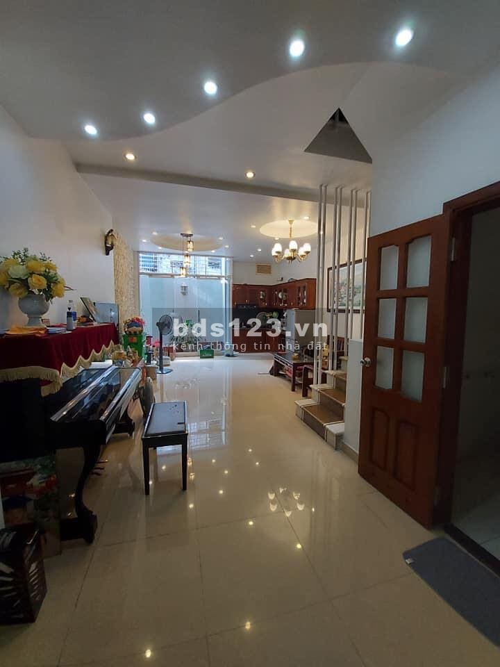 Hót - Diện tích 35m2, 5 tầng mặt tiền 4m, 3.1 tỷ,Q. Hoàng Mai
