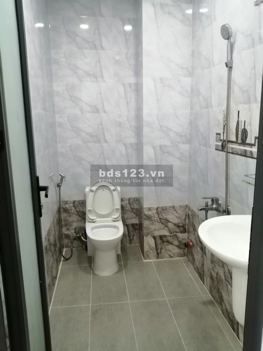 CẦN TIỀN BÁN NHANH NHÀ 1 TRỆT 1 LỬNG 2 LẦU GỒM 5PN, 6WC, QUẬN BÌNH THẠNH, CHỐT NHANH TRONG THÁNG.