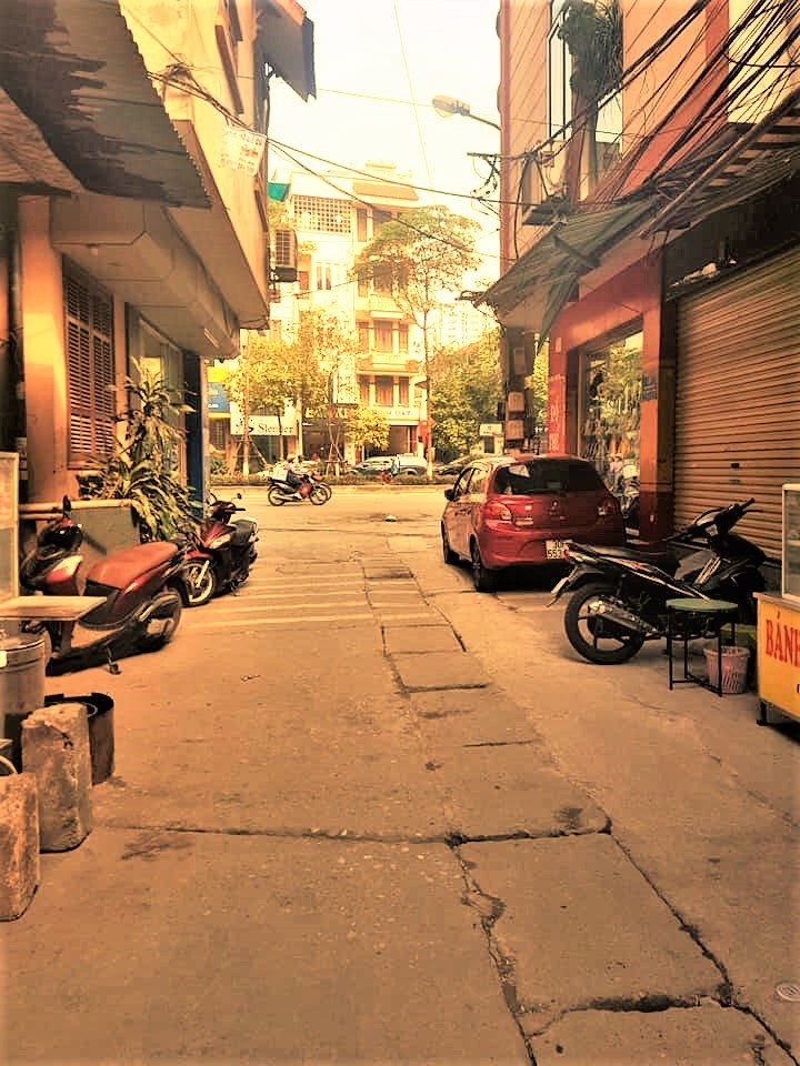 Bán nhà Nam Dư, 40m2, mt: 4m, ngõ oto 7 chỗ, giá 1 tỷ 3