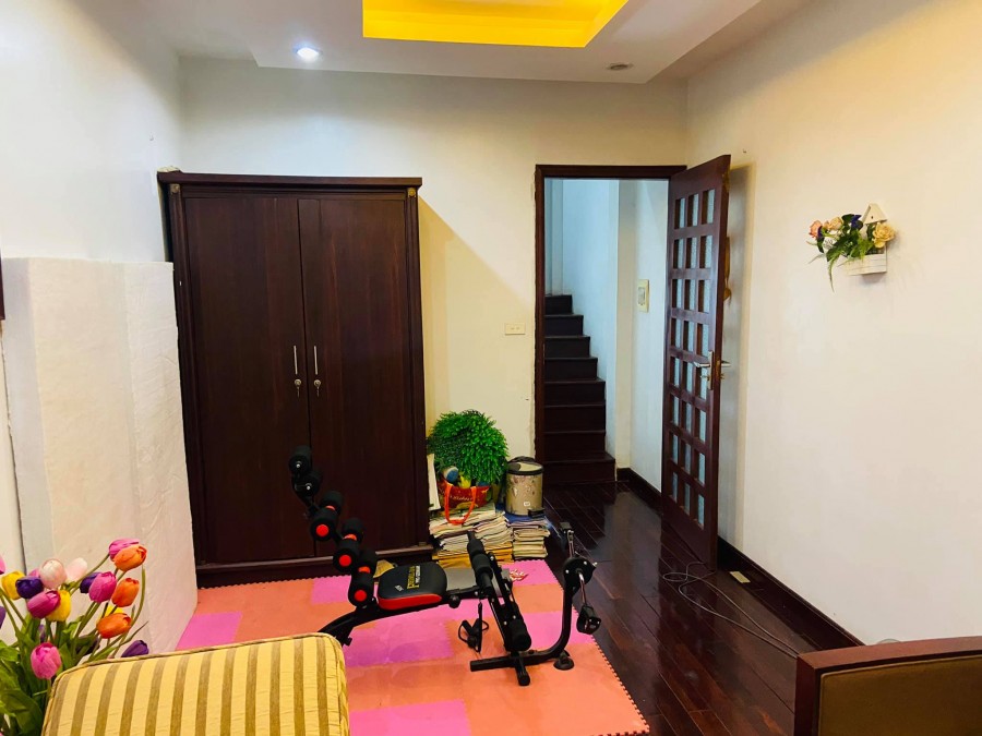 Bán Nhà 5 Tầng, Tôn Đức Thắng, 2 Mặt Ngõ Thông, Gara Ô Tô, Kinh Doanh Vô Đối. Chỉ 4,45 Tỷ.