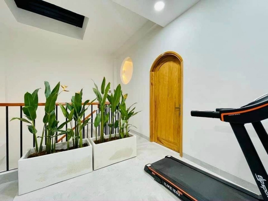 Gấp nhà mặt Tiền Tân Phú 56m2 ngang 5m giá 5.05 tỷ