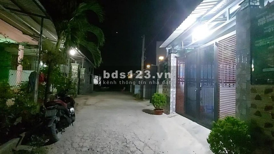Bán nhà phố Bình Chánh nằm trong dự án Nhà Xinh Home Garden