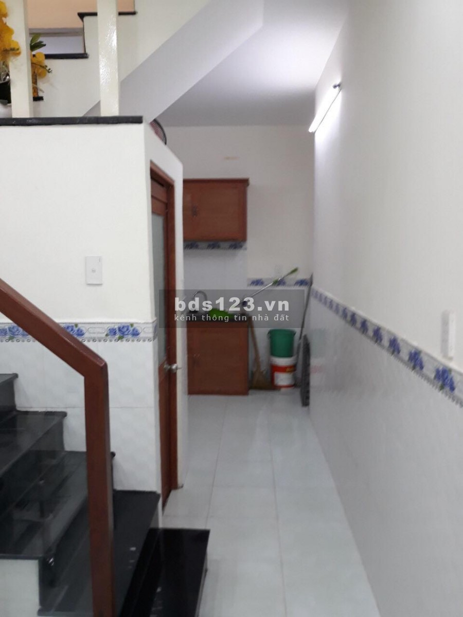 Bán gấp nhà Trần Quang Khải, Quận 1, dt 24 m2 giá 4 tỷ