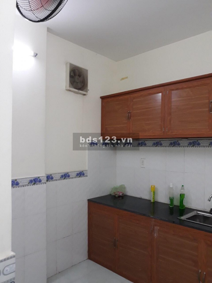 Bán gấp nhà Trần Quang Khải, Quận 1, dt 24 m2 giá 4 tỷ