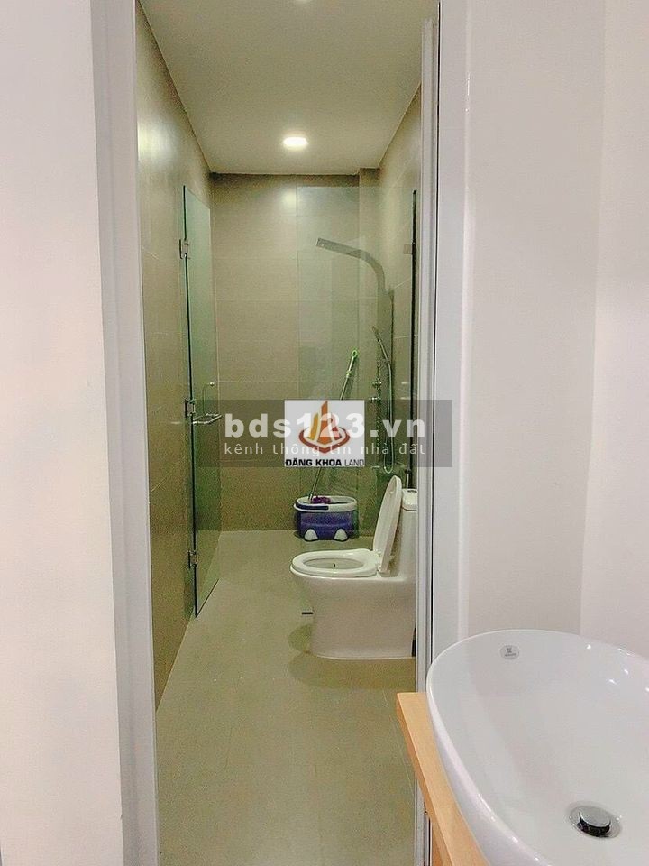 Cần vốn nên bán gấp nhà ngay Q10, diện tích25 m2, giá chỉ còn 4.8tỷ LH: Giang 0901759534