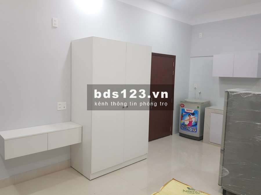 Cho thuê nhà trọ cao cấp full nội thất, nhà mới xây có thang máy, bãi xe rộng. Mặt tiền đường lớn