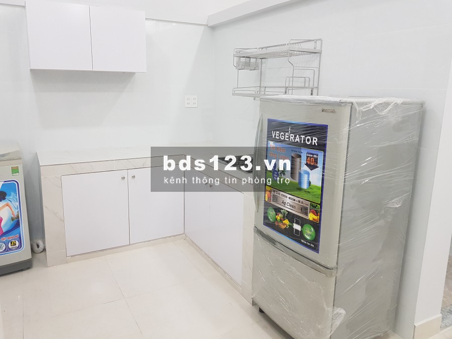 Cho thuê nhà trọ cao cấp full nội thất, nhà mới xây có thang máy, bãi xe rộng. Mặt tiền đường lớn