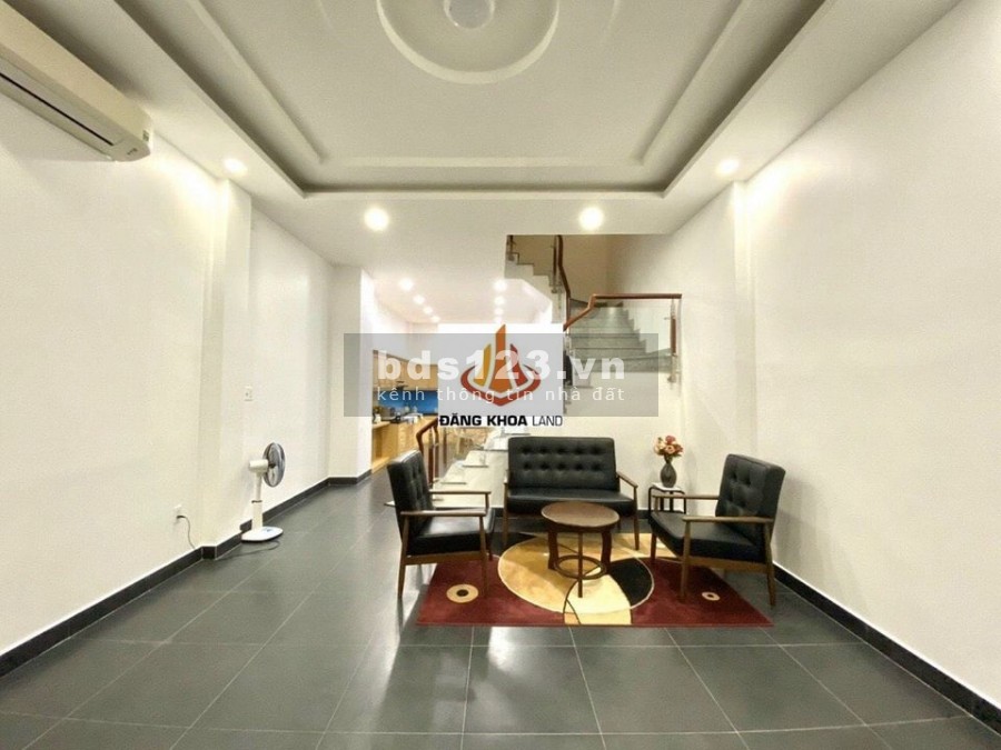 Cần vốn nên bán gấp nhà ngay Q10, diện tích25 m2, giá chỉ còn 4.8tỷ LH: Giang 0901759534