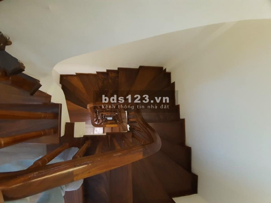 SIÊU PHẨM NHÀ SÀI ĐỒNG GẦN HỒ HIỆN ĐẠI, DT 30Mx6T GIÁ 3.3 TỶ
