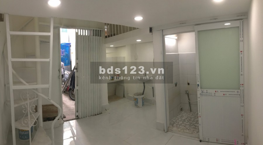 Chưa tới 2 Tỷ có Sổ Q10, Hẻm BG,15m(3x5m),3Tầng, K lộ giới quy hoạch, Ở hay Đầu Tư đều đẹp như Hoa
