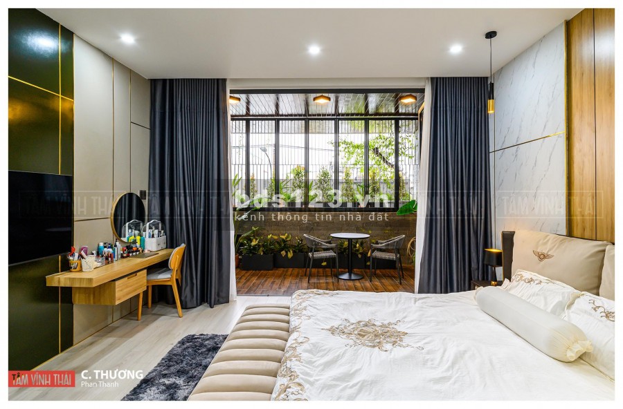 Bán nhà 3 tầng mặt tiền Phan Thanh, Đà Nẵng siêu đẹp