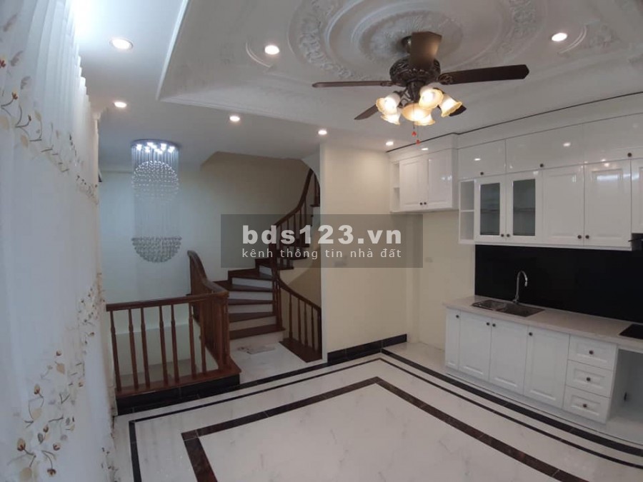 SIÊU PHẨM NHÀ SÀI ĐỒNG GẦN HỒ HIỆN ĐẠI, DT 30Mx6T GIÁ 3.3 TỶ