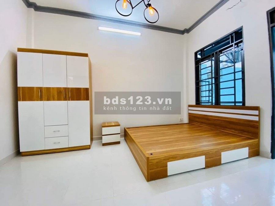 Nhà mới xây 4 tầng, xe hơi đỗ cửa. Trường Chinh, P.13, Tân Bình. 6,5 tỷ