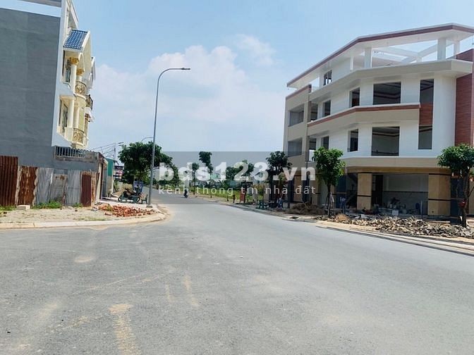 Bán lô góc 140m2 mặt tiền đường số 2 và Trần Văn Giàu, cách Tên Lửa 7 phút. Giá tốt đầu tư