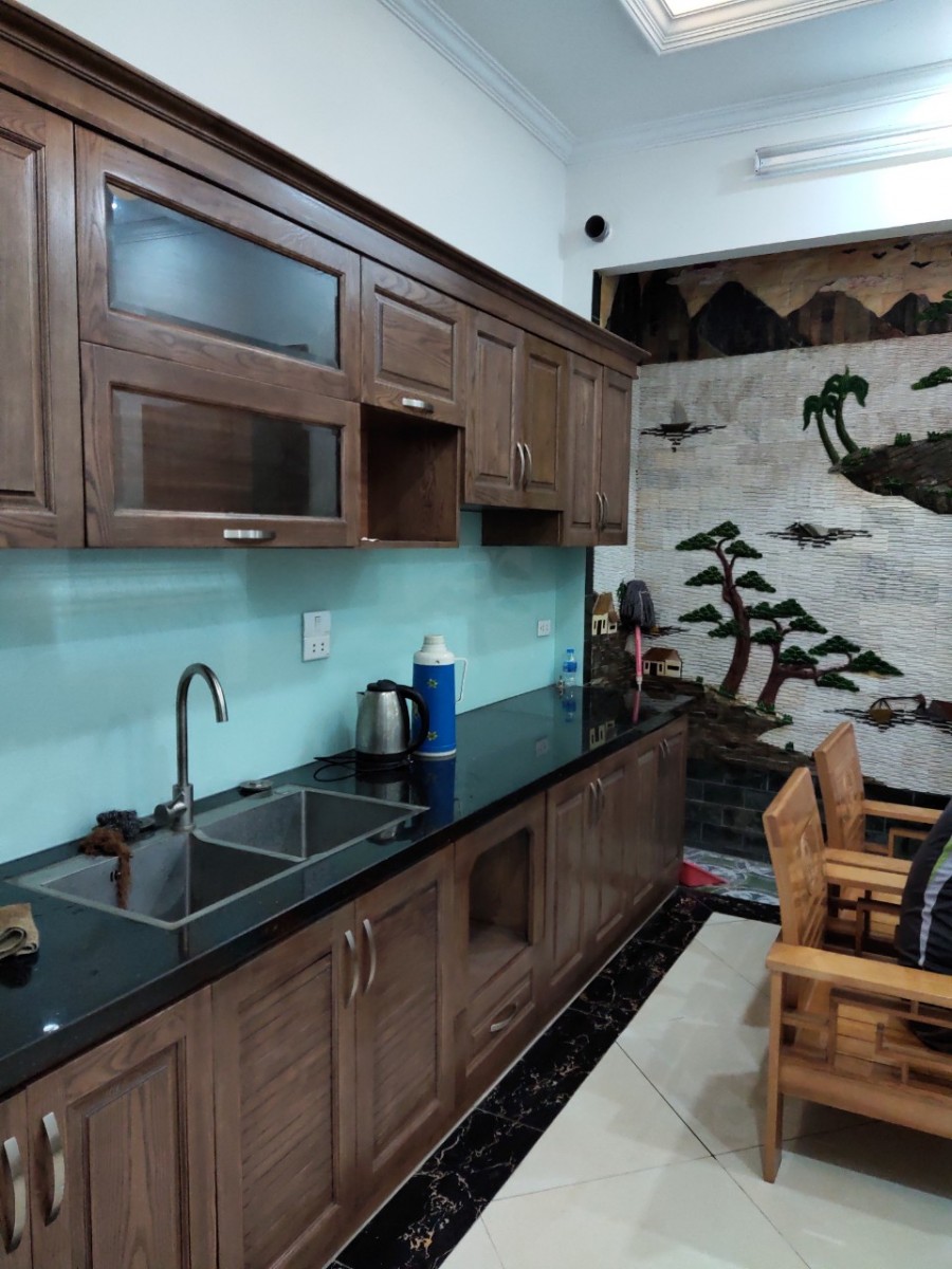 Siêu Phẩm Hoàng Quốc Việt, Hiếm có khó tìm 61m2 6 Tầng MT 5.5m.