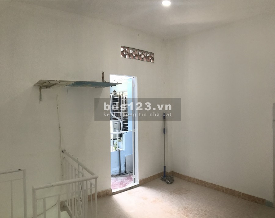 Chưa tới 2 Tỷ có Sổ Q10, Hẻm BG,15m(3x5m),3Tầng, K lộ giới quy hoạch, Ở hay Đầu Tư đều đẹp như Hoa
