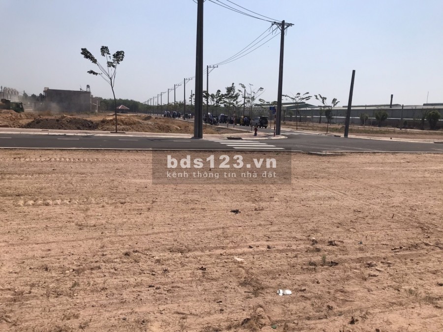 Đất mặt tiền quốc lộ 13 thị trấn Lai Uyên Bàu Bàng