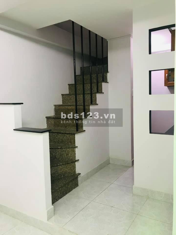 CHO THUÊ NGUYÊN CĂN QUẬN PHÚ NHUẬN VỪA SỬA MỚI VÀO Ở NGAY KHÔNG NỘI THẤT 9TR/THÁNG