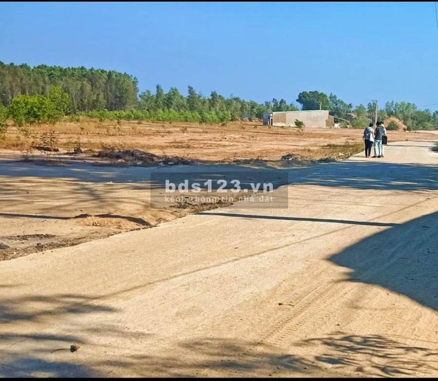 Ngộp bán 340m2 đất ở đô thị gần chợ ông Trịnh, đất sạch không dính quy hoạch