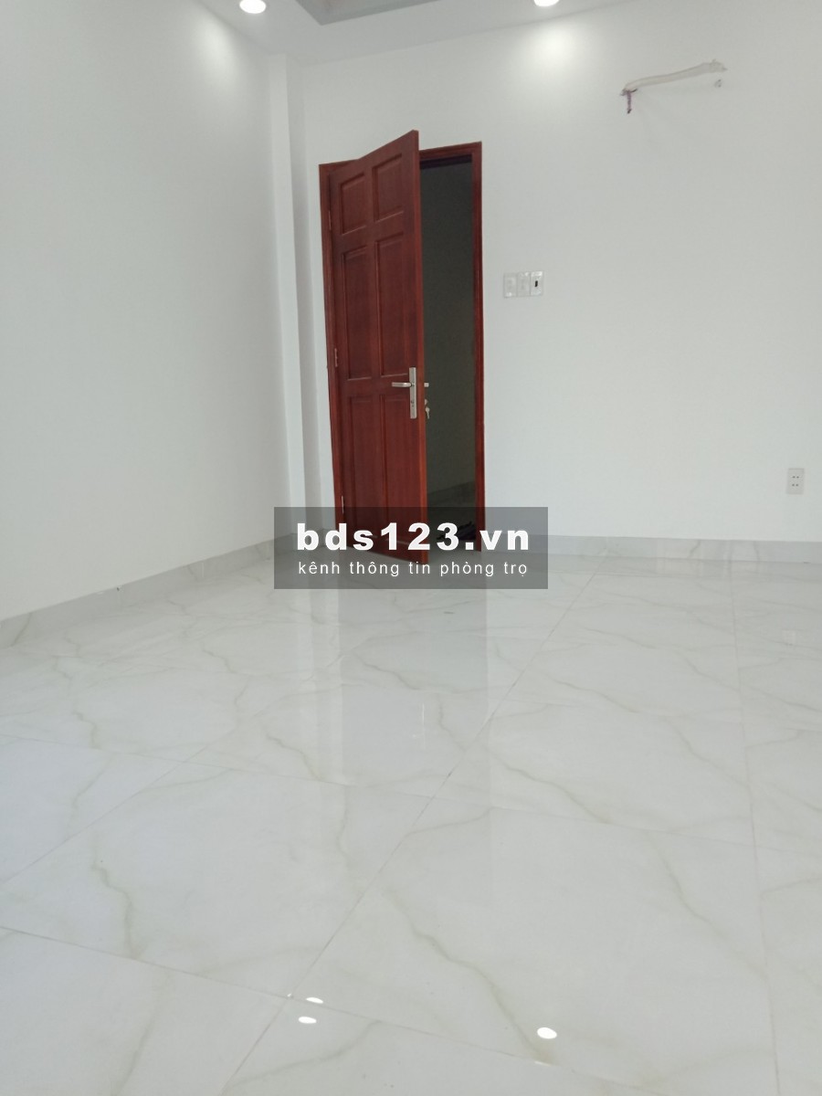 Phòng sạch đẹp giá rất bình dân gần Lê Đại Hành