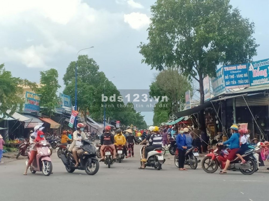 NGÂN HÀNG THANH LÝ NHÀ XƯỞNG MẶT TIỀN ĐƯỜNG THÔNG THẲNG RA QUỐCC LỘ 13