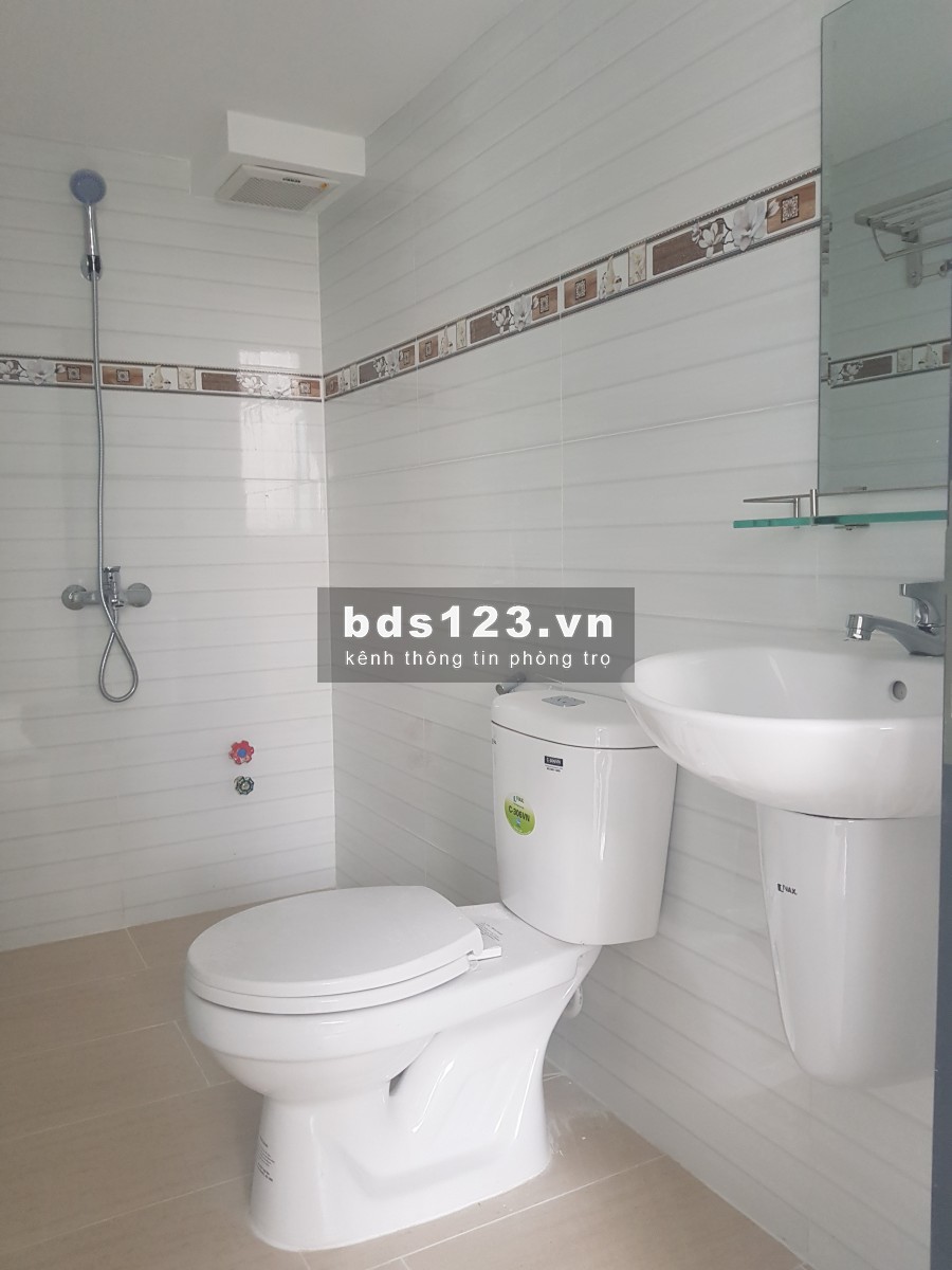 Cho thuê nhà trọ cao cấp full nội thất, nhà mới xây có thang máy, bãi xe rộng. Mặt tiền đường lớn