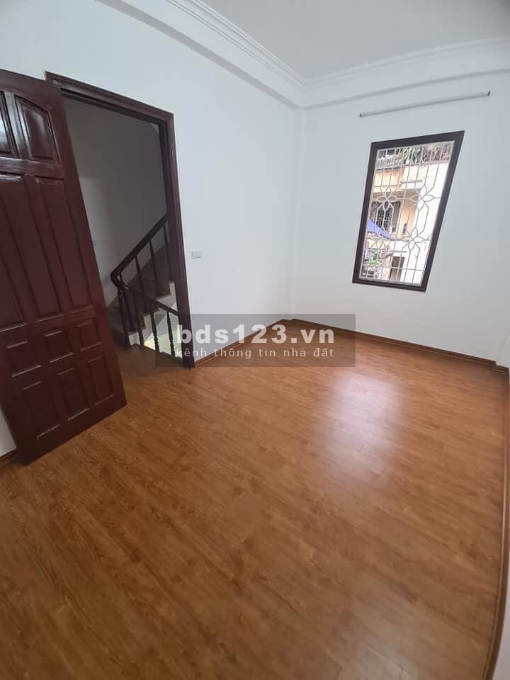 Nhà HOÀNG QUỐC VIỆT VỀ Ở LUÔN, MẶT TIỀN CỰC ĐẸP VÀ RỘNG, CHƯA TỚI 4 TỶ.
