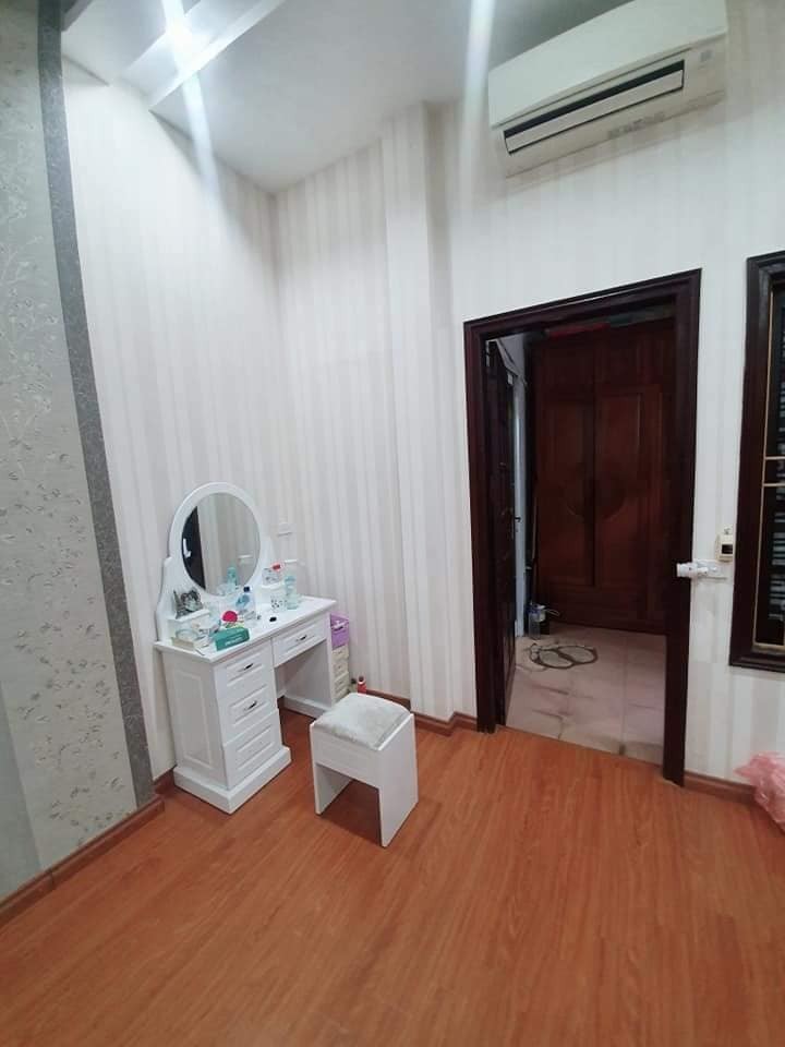 Bán đất tặng nhà Lê Trọng Tấn 100m2, Lô Góc, ô tô tránh, kinh doanh nhỉnh 10 tỷ