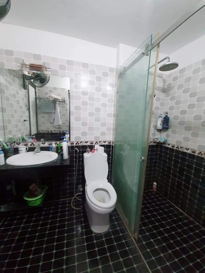 Bán đất tặng nhà Lê Trọng Tấn 100m2, Lô Góc, ô tô tránh, kinh doanh nhỉnh 10 tỷ