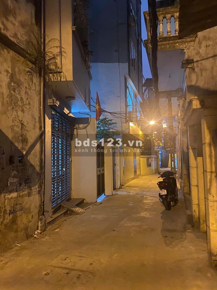 Bán nhà mặt ngõ Nguyễn Khang, Kinh Doanh, 35m2, MT 6m, nhỉnh 3 tỷ.