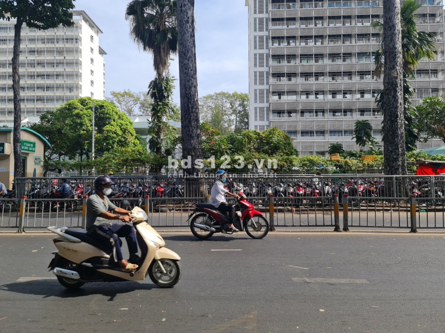 Nhà mặt tiên Nguyễn Chí Thanh ngay BV Chợ Rẫy