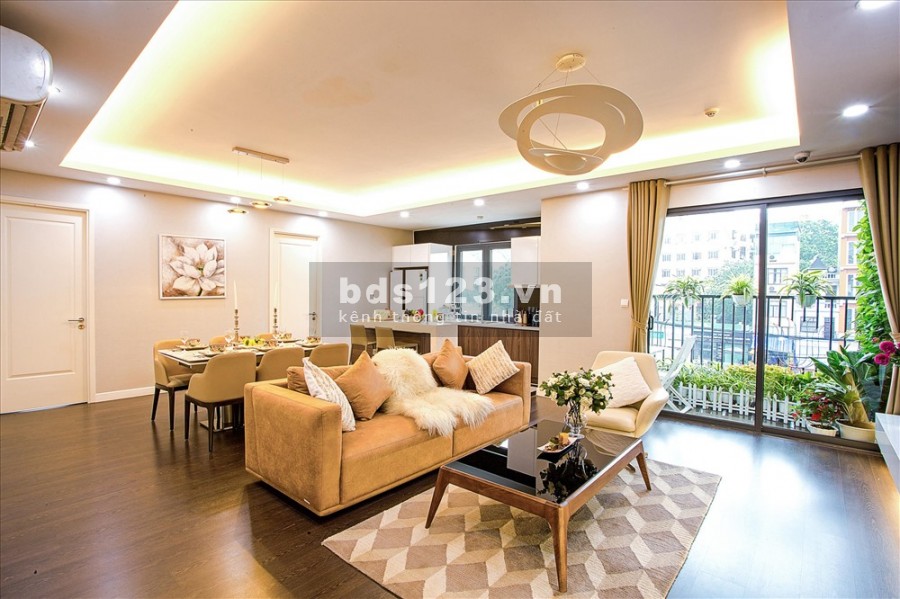 Bán nhà Nguyễn Văn Cừ, Long Biên 105m2, MT5.5m ô tô tránh, 6.5 tỷ.