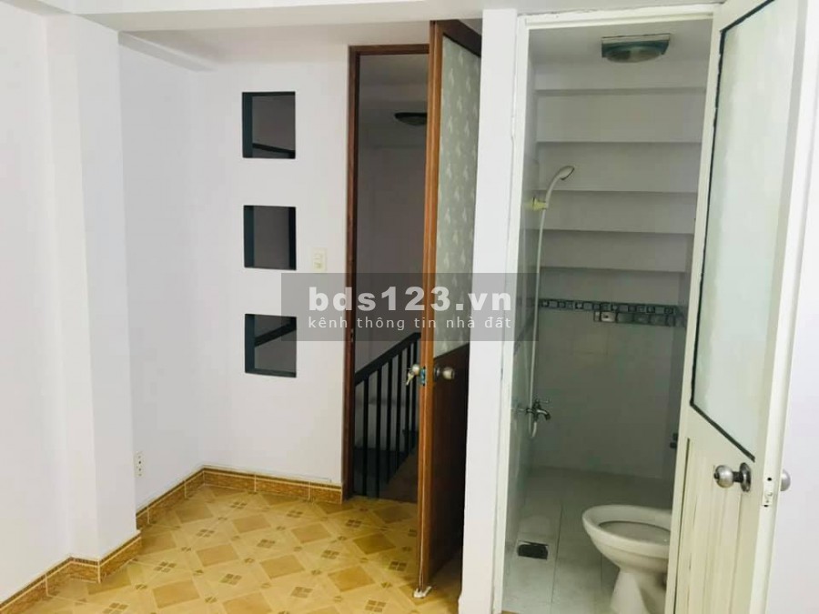CHO THUÊ NGUYÊN CĂN QUẬN PHÚ NHUẬN VỪA SỬA MỚI VÀO Ở NGAY KHÔNG NỘI THẤT 9TR/THÁNG