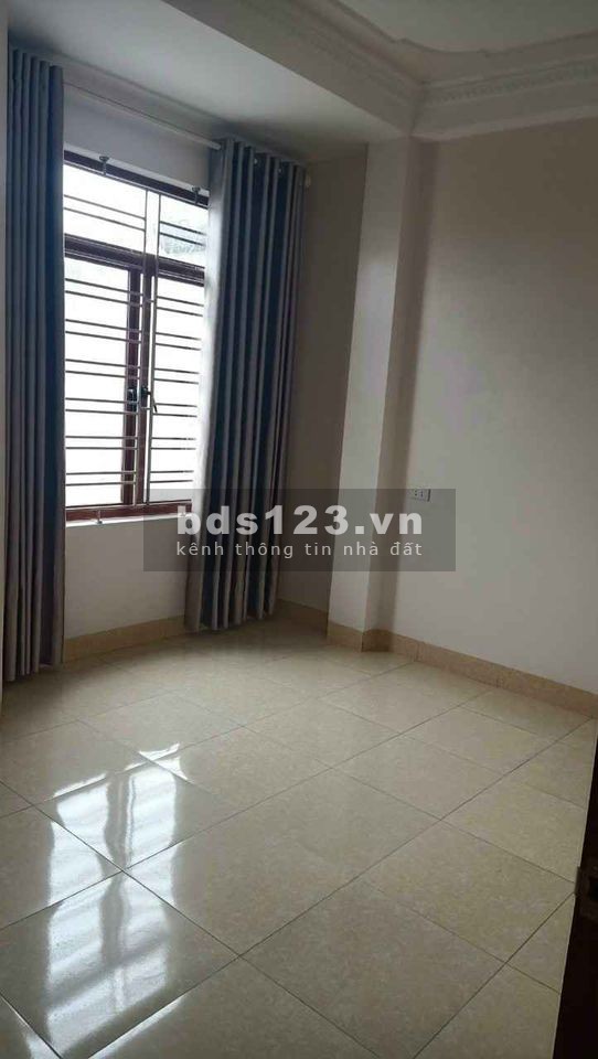 Bán nhà ngõ 56 Bùi Bằng Đoàn giá hợp lý thuận tiện cho công, viên chức
